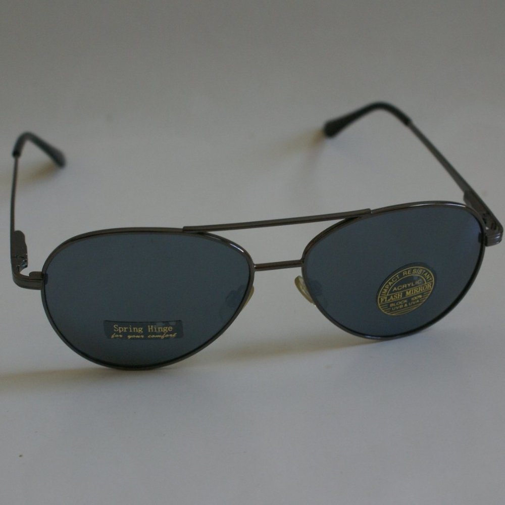 NWT True Vintage 90's Classic silver mirror aviator sunglasses w/ spring hinges